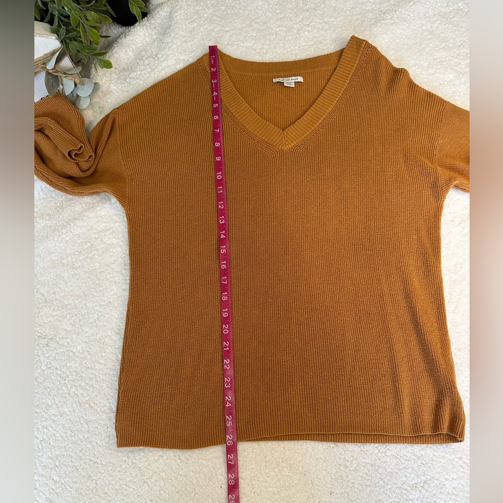 American Eagle v-neck sweater size medium - Picture 6 of 8